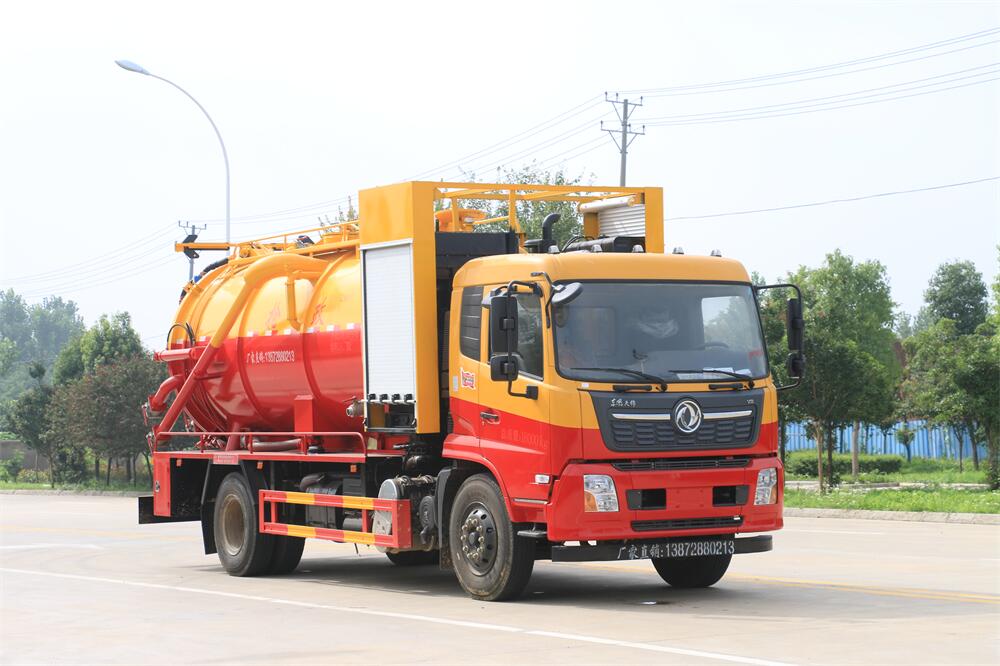15方清洗吸污車-東風(fēng)天錦15方10+5清洗吸污兩用車-帶副發(fā)動機(jī)圓罐紅黃色
