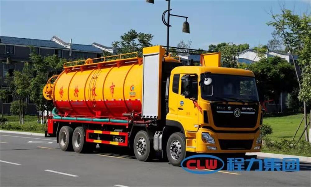 30方清洗吸污車-天龍30方清洗吸污兩用車-帶副發(fā)動機(jī) 圓罐