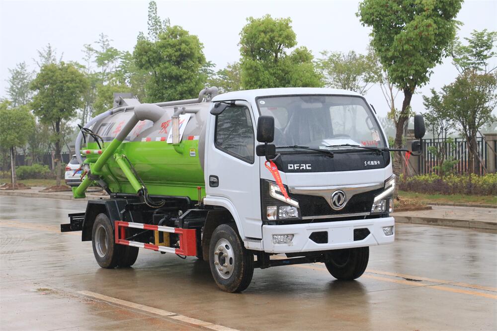 5噸吸污車-程力小型東風5方吸污車廠家價格