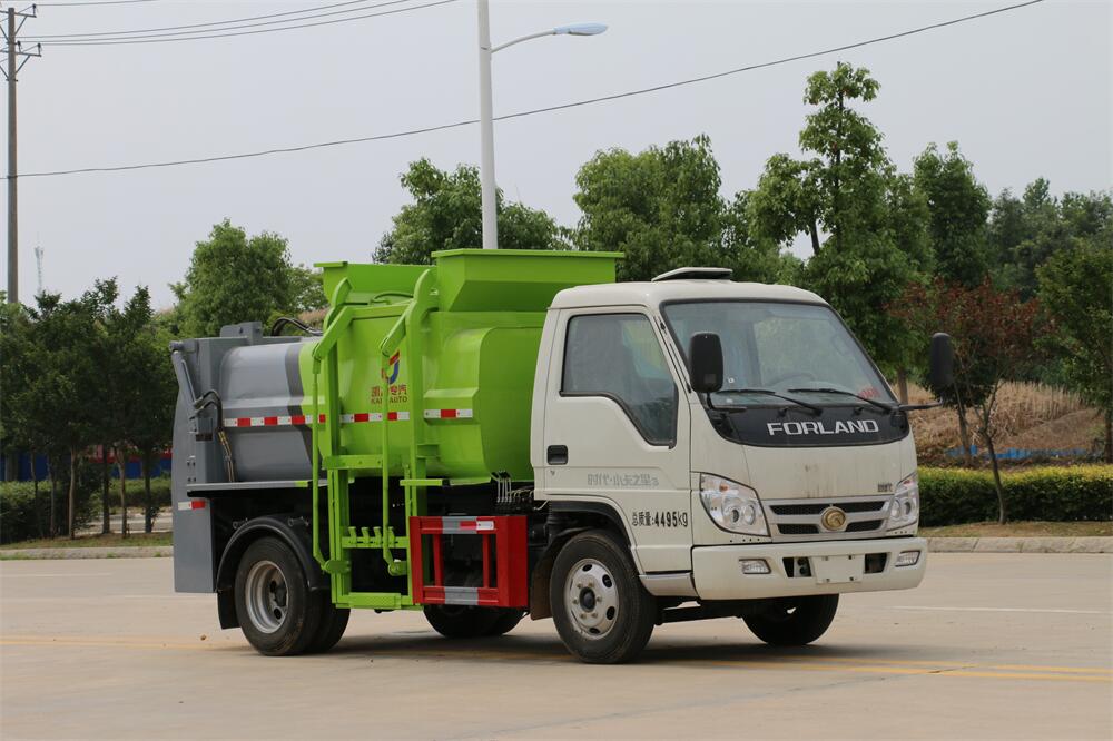 4方餐廚垃圾車(chē)-福田時(shí)代國(guó)六藍(lán)牌4方廚余泔水餐廚垃圾車(chē)廠家（方罐）
