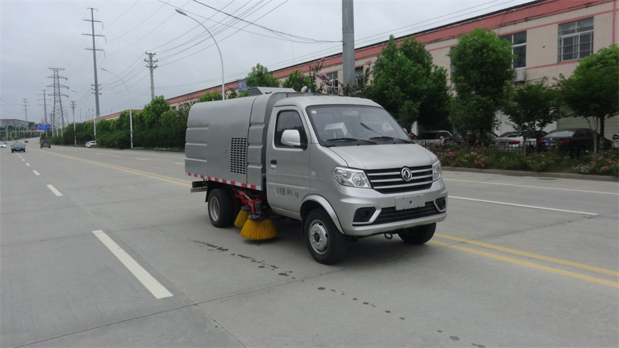 2噸掃路車-東風小康小型國六2立方掃路車廠家價格